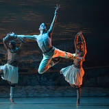 Поздравляем артистов балета с дебютами в апрельских спектаклях! - НОВАТ - фото №1